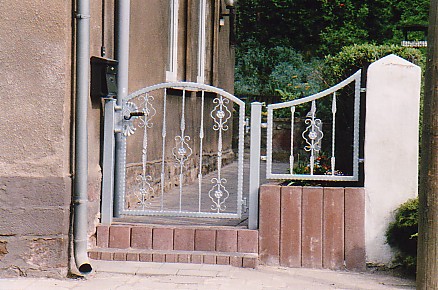 Gartentr mit Zaunteil, feuerverzinkt