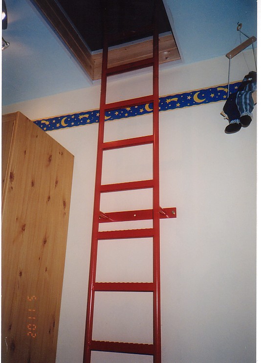 Leiter zum Schlafplatz Kinderzimmer, pulverbeschichtet